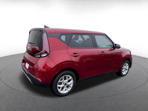 Used 2025 Kia Soul LX w/ LX Technology Package image 12