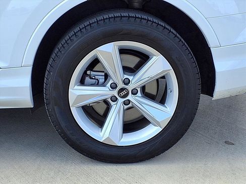 Used 2024 Audi Q7 2.0T Premium Plus image 9