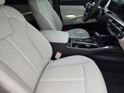 New 2026 Kia Sorento S FWD image 10