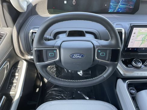 New 2026 Ford Expedition Max Platinum w/ Platinum Ultimate Package AWD/4WD image 13
