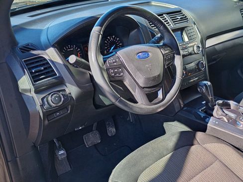 Used 2019 Ford Explorer XLT w/ Class III Trailer Tow Package image 9