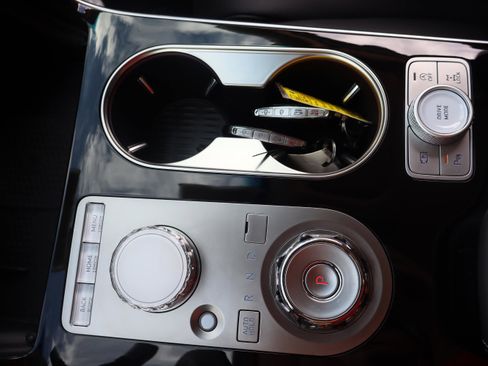 Used 2025 Genesis GV80 2.5T Standard image 21