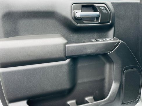 Used 2022 Chevrolet Silverado 1500 Custom RWD image 17