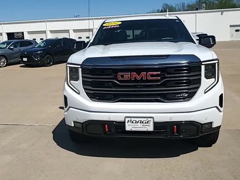 Used 2024 GMC Sierra 1500 AT4 w/ Technology Package AWD/4WD image 3
