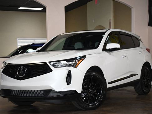 Used 2025 Acura RDX SH-AWD image 4