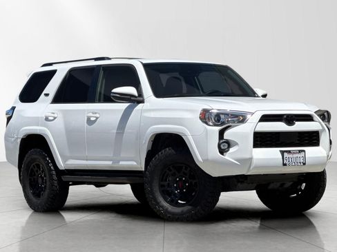 Used 2022 Toyota 4Runner SR5 Premium w/ Moonroof Package RWD image 1