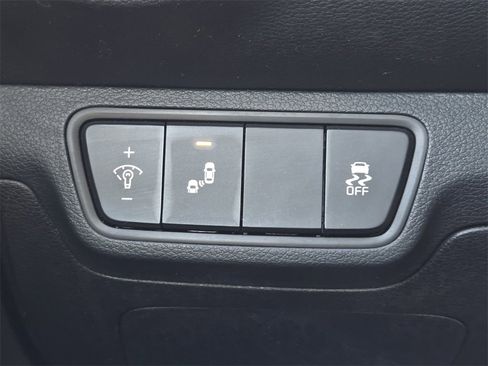 Used 2024 Kia Forte LXS w/ LXS Technology Package image 16