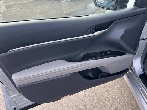 Used 2023 Toyota Camry XLE image 6