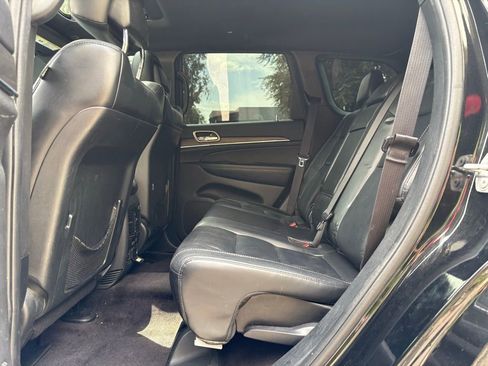 Used 2017 Jeep Grand Cherokee Limited image 9