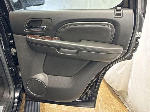 Used 2014 GMC Yukon Denali image 29