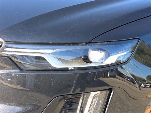 Used 2023 Cadillac XT6 Premium Luxury w/ Technology Package image 4