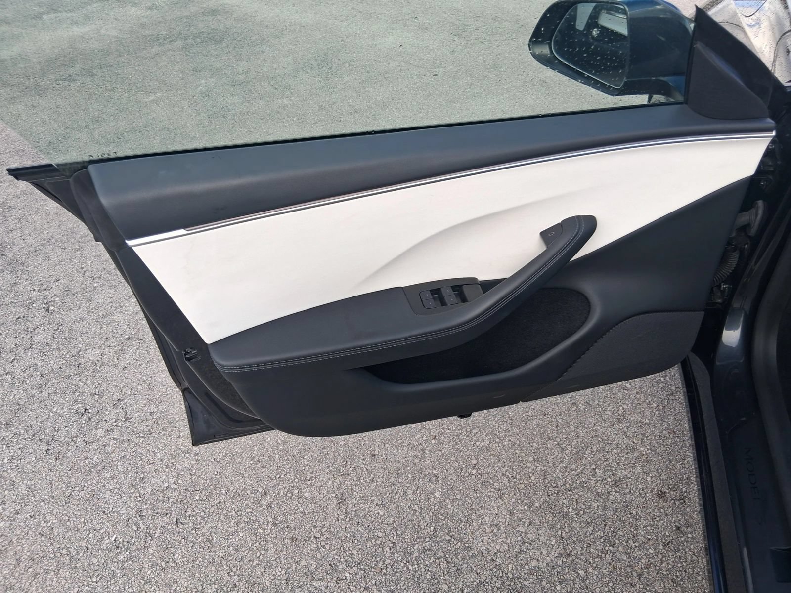 Used 2024 Tesla Model 3 Standard Range RWD image 10