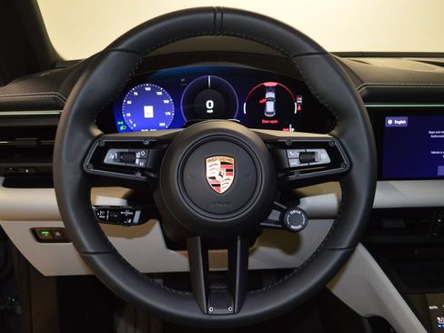 New 2026 Porsche Macan 4 Electric AWD/4WD image 20
