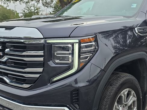 Used 2025 GMC Sierra 1500 SLT image 6