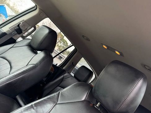 Used 2011 Buick Enclave CXL image 23