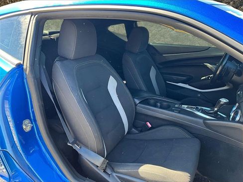 Used 2018 Chevrolet Camaro LT image 7