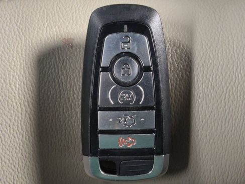 Used 2018 Ford Explorer Limited AWD/4WD image 32