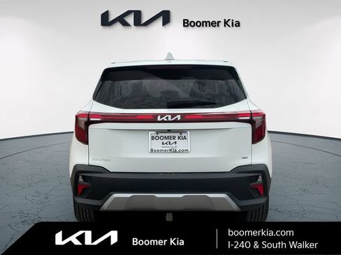 Certified 2024 Kia Seltos LX AWD/4WD image 6