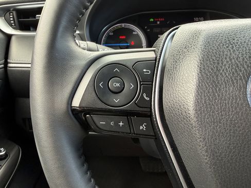 Certified 2024 Toyota Venza XLE AWD/4WD image 25