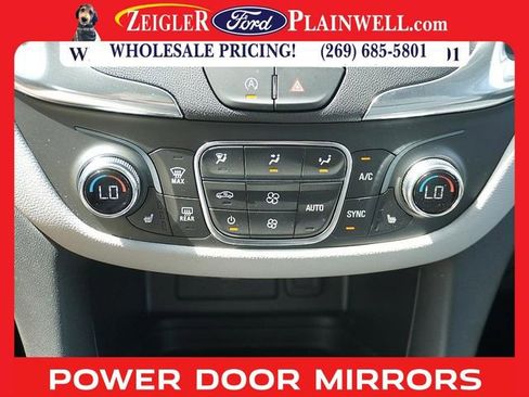 Used 2023 Chevrolet Equinox LT image 21