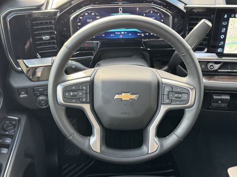 Used 2026 Chevrolet Silverado 1500 LT AWD/4WD image 12