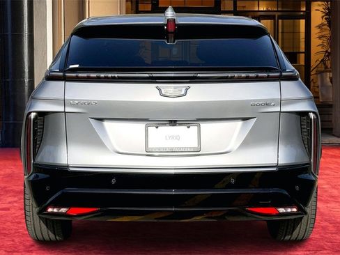 Used 2025 Cadillac Lyriq Luxury image 5