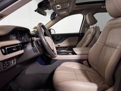 Used 2022 Lincoln Aviator Grand Touring w/ Elements Package Plus image 17