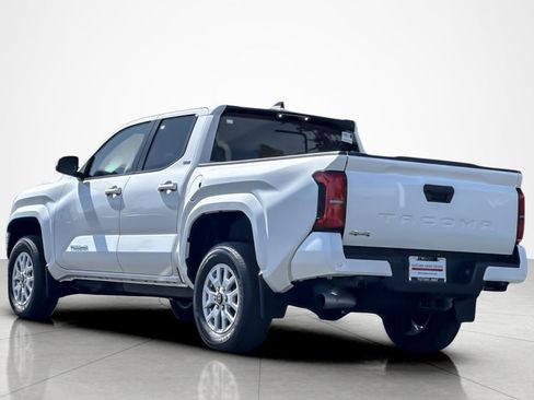 Used 2024 Toyota Tacoma SR5 image 3