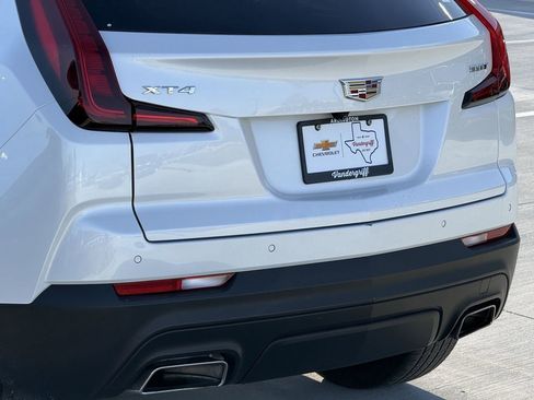 Used 2023 Cadillac XT4 Luxury image 3