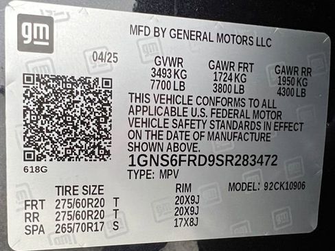 Used 2025 Chevrolet Suburban Premier AWD/4WD image 60