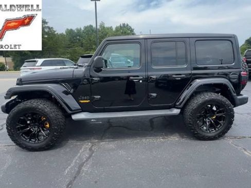 Used 2021 Jeep Wrangler Unlimited Sahara AWD/4WD image 5