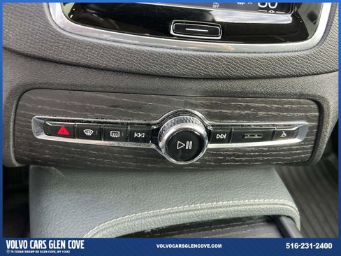 Used 2020 Volvo XC90 T6 Momentum w/ Protection Package image 28