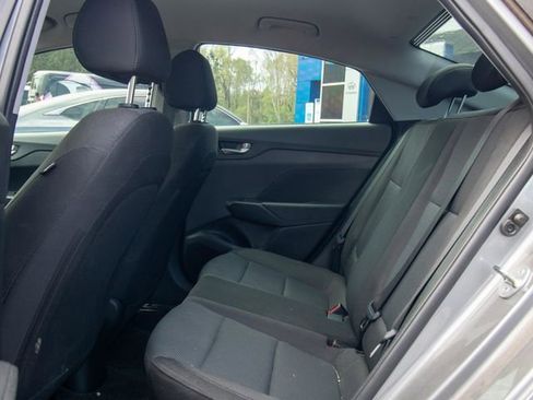 Used 2022 Hyundai Accent SE image 9