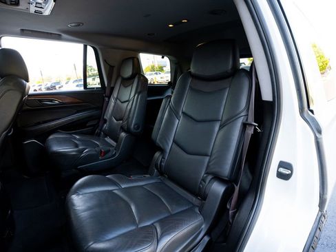 Used 2017 Cadillac Escalade Premium Luxury AWD/4WD image 48