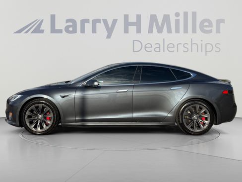 Used 2019 Tesla Model S Performance AWD/4WD image 2