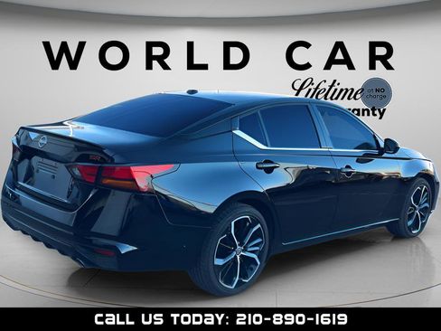 Used 2025 Nissan Altima 2.5 SR FWD image 7