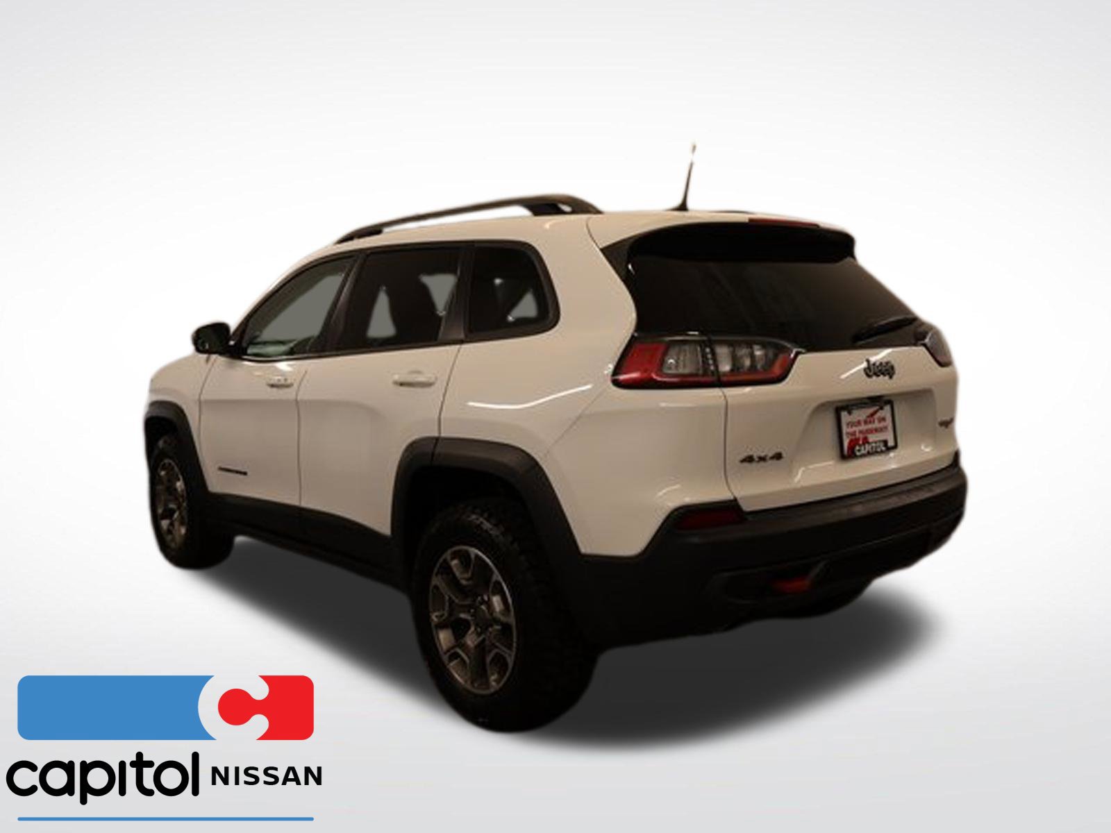 Used 2020 Jeep Cherokee Trailhawk w/ Cold Weather Group AWD/4WD image 4