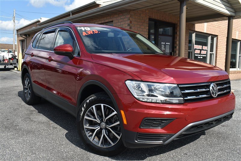 Used 2019 Volkswagen Tiguan SE w/ Panoramic Sunroof Package AWD/4WD image 1