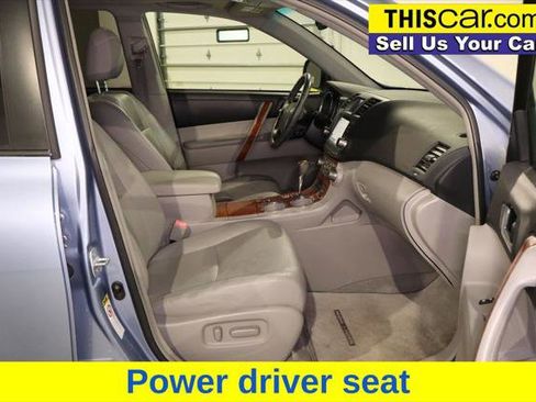 Used 2010 Toyota Highlander Limited image 19