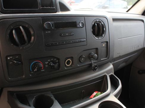 Used 2012 Ford E-250 and Econoline 250 image 19