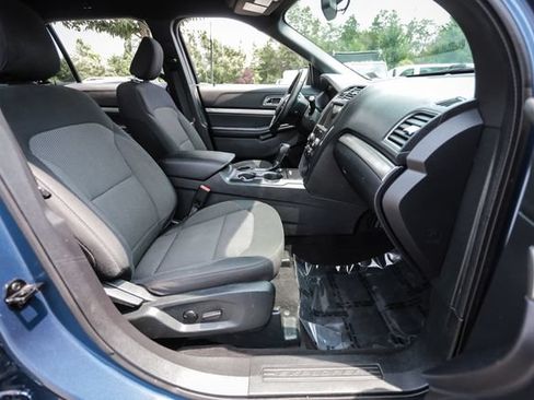 Used 2019 Ford Explorer XLT w/ Equipment Group 201A FWD image 30