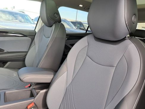 New 2026 Volkswagen Tiguan SE image 19