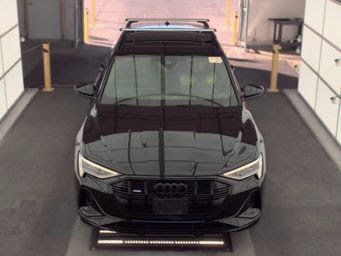 Used 2022 Audi e-tron Chronos AWD/4WD image 14