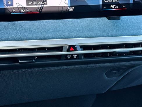 Used 2023 BMW iX xDrive50 w/ Sport Package image 23