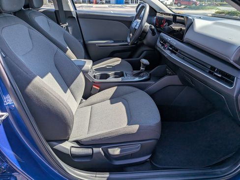 Used 2025 Kia K4 FWD image 35