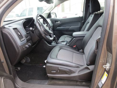 Used 2016 Chevrolet Colorado Z71 AWD/4WD image 8