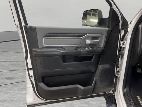 Used 2019 RAM 3500 Big Horn image 10