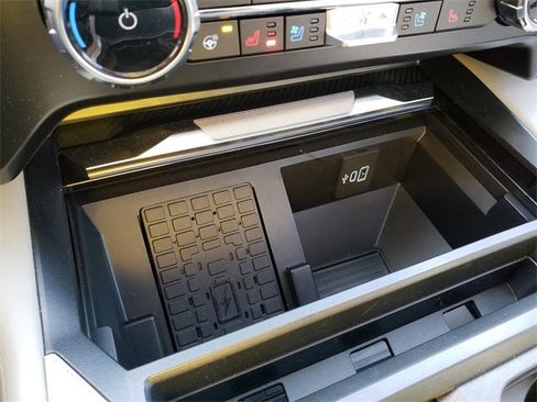 Used 2024 Ford F250 Limited image 23