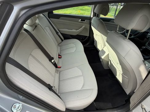 Used 2016 Hyundai Sonata SE FWD image 16