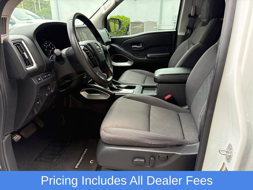 Used 2025 Nissan Frontier SV w/ SV Convenience Package AWD/4WD image 17